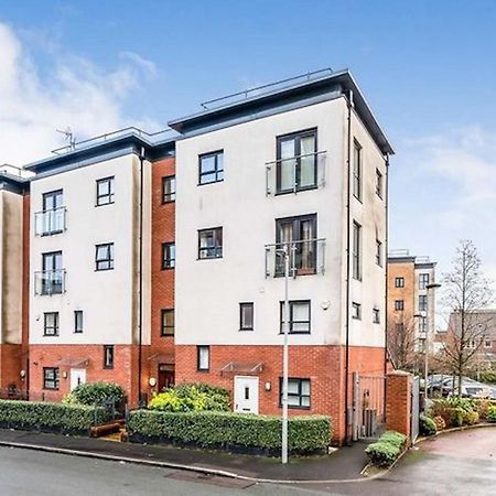 Modern & Stylish Apartment - Whyte Place Salford Манчестер Экстерьер фото